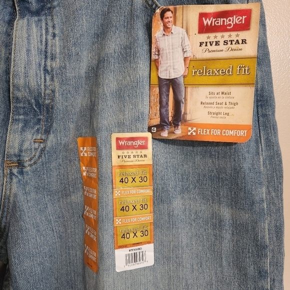 NWT Wrangler Men's Jeans Relaxed Fit Flex Fit, sz 40 - Picture 3 of 6